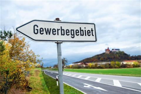 Gewerbegebiet Dennerlesgrund Heldburg Hinweisschild